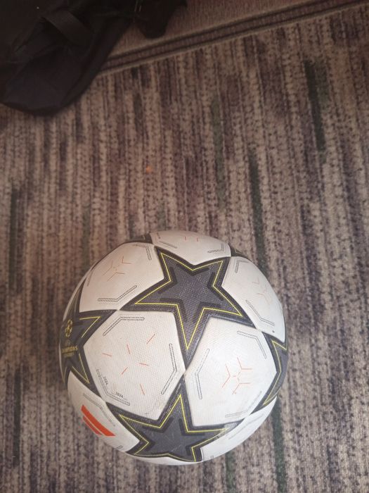 Продам футбольный мяч