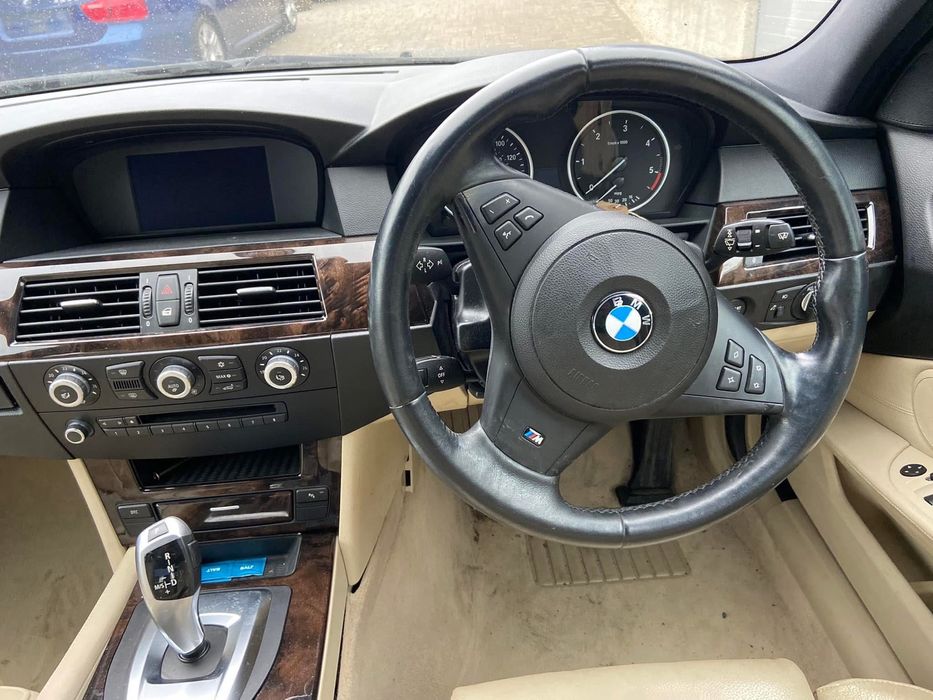 Dezmembrez BMW 520d LCI an 2009 M motor 2.0d 177cp Automat jante 135 M