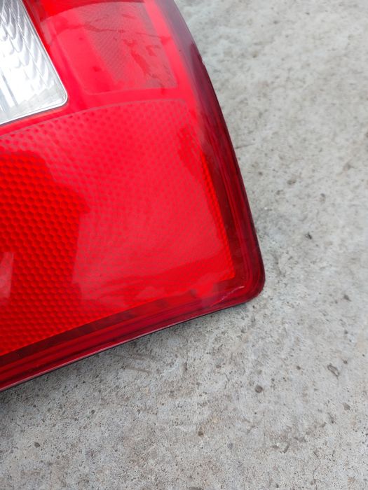 Stop dreapta AUDI A4 B6 MODEL BREAK 2001-2004 complet cu soclu