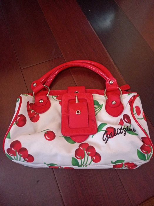 Малка дамска чанта