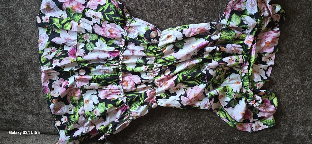 Цветна рокля на воали