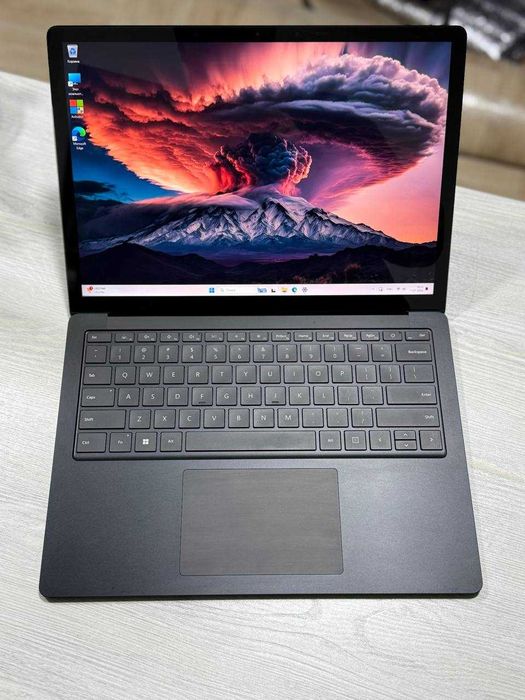 Microsoft Surface Laptop 4 Black  13.5 2K Сенсор i7-1185G7 32GB/1-TR