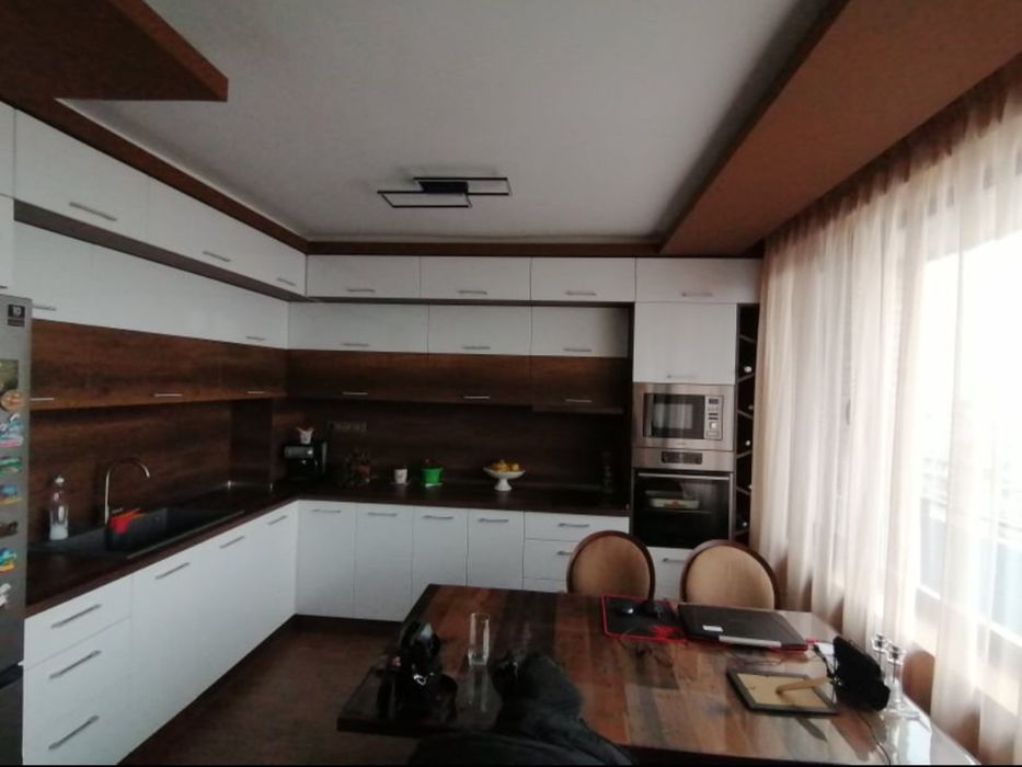 Мебели по поръчка