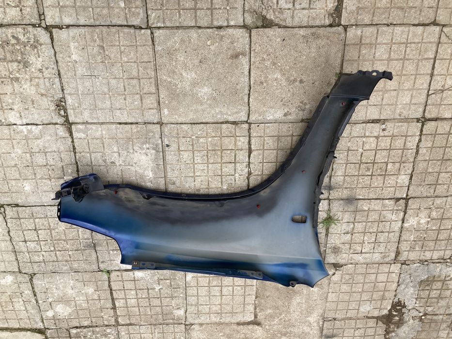 Ляв калник за тойота рав4/toyota rav4 00-05г