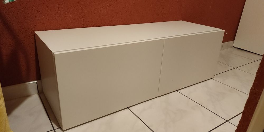 Comoda tv MDF Ikea, dulap cu sertare ce se deschid/inchid prin apăsare