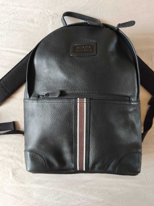 НОВА Раница от естествена кожа Barneys Originals (от UK)