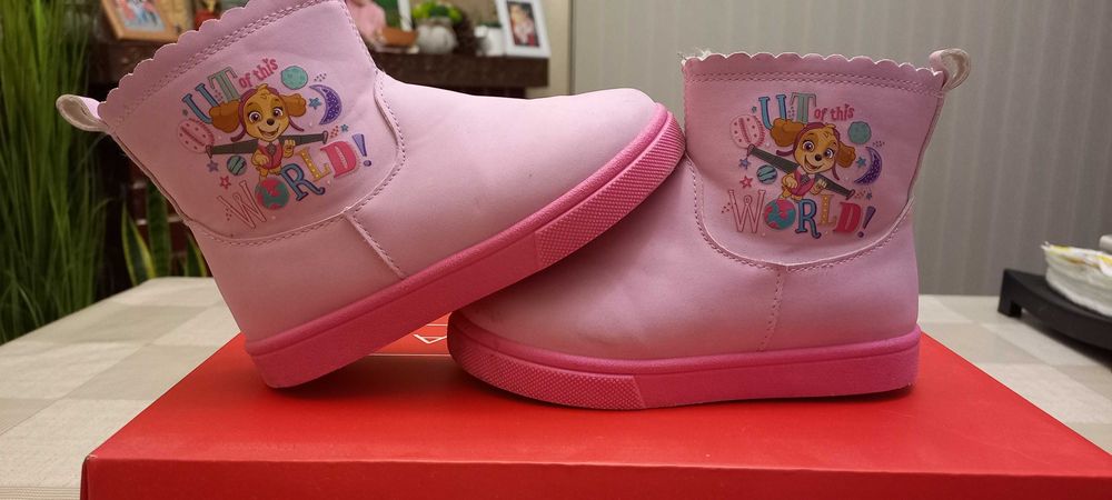 Обувки за момиче