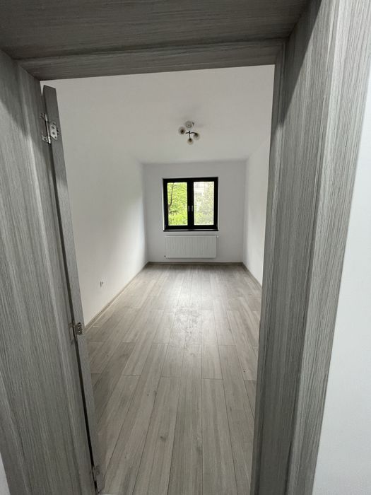 Apartament de inchiriat.