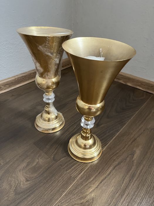 Елегантни златни вази