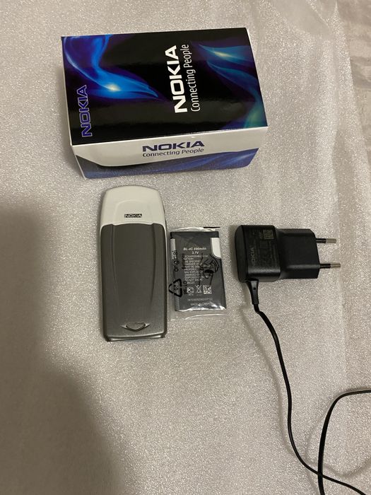 Nokia 6100 ca nou in cutie