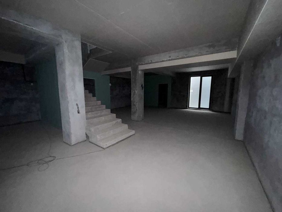 ПРОДАЕТСЯ ДОМ на Зенит 2,5 Соток 5+2 Комната