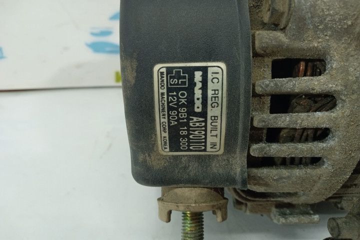 Alternator 9B118300 Kia Carens 2 (2002 - 2006) TB