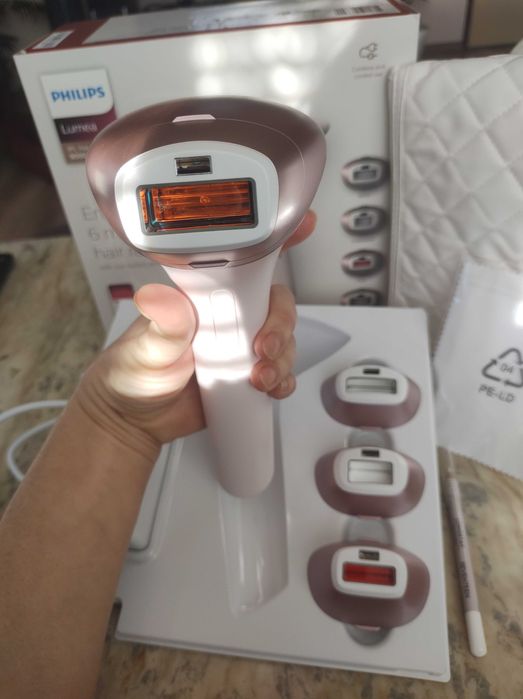 Фотоепилатор PHILIPS LUMEA BRI958/00