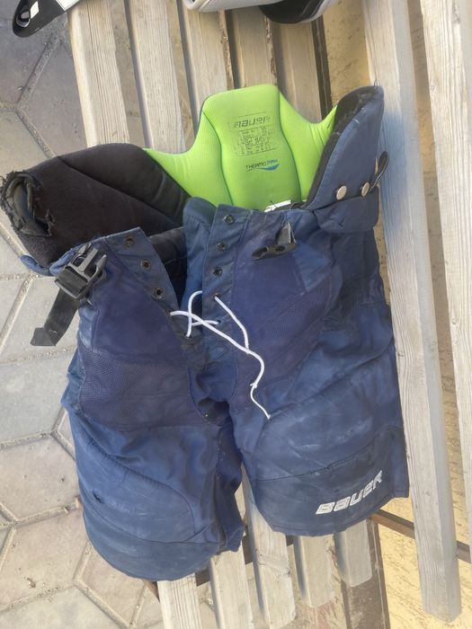 Хоккейная экипировка, комплект