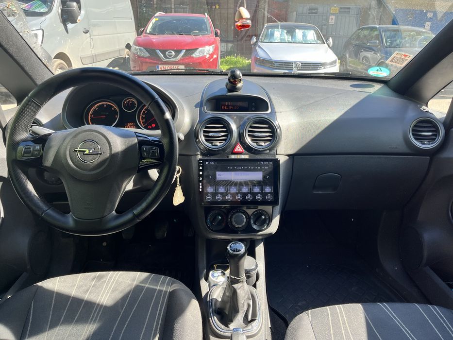 Inchiriez auto Opel Corsa, Diesel ,