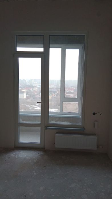 Продам пластиковые окно +двер, торг