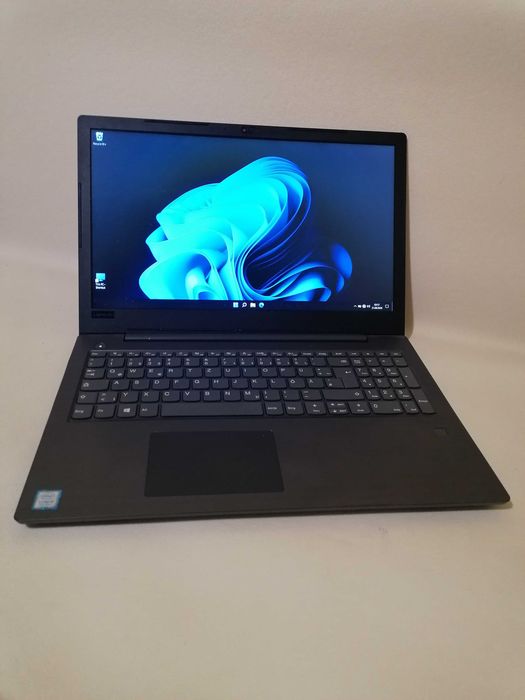 Laptop Lenovo i5 - 8250u  ( i7 gen 8 )