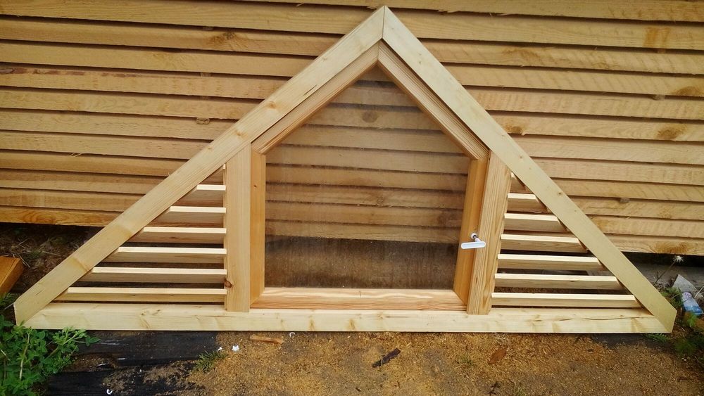 Слуховые окна. Окна жалюзные.