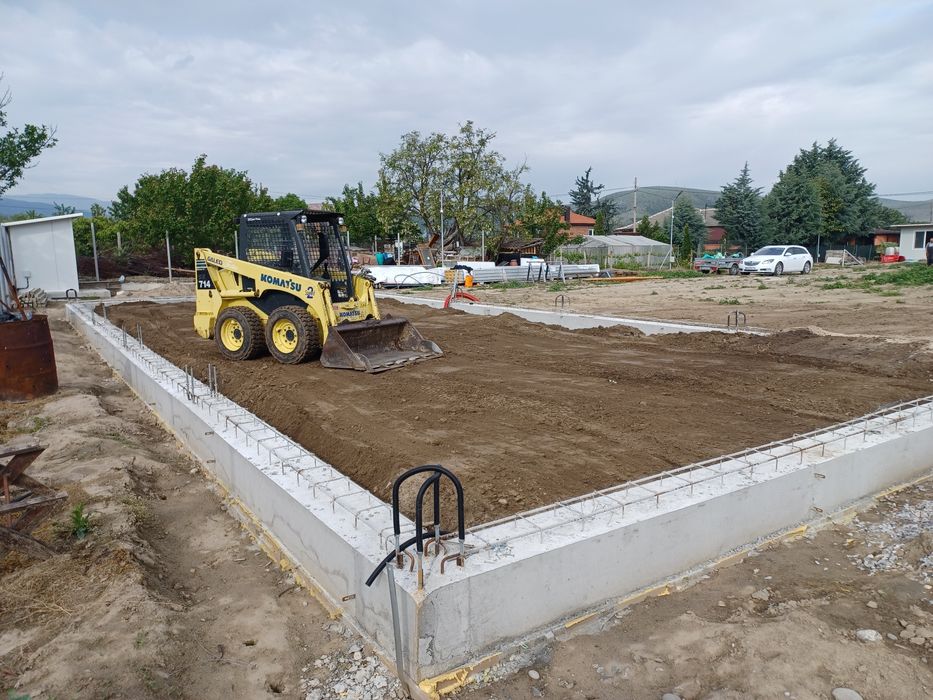 Услуги с бобкат и самосвал