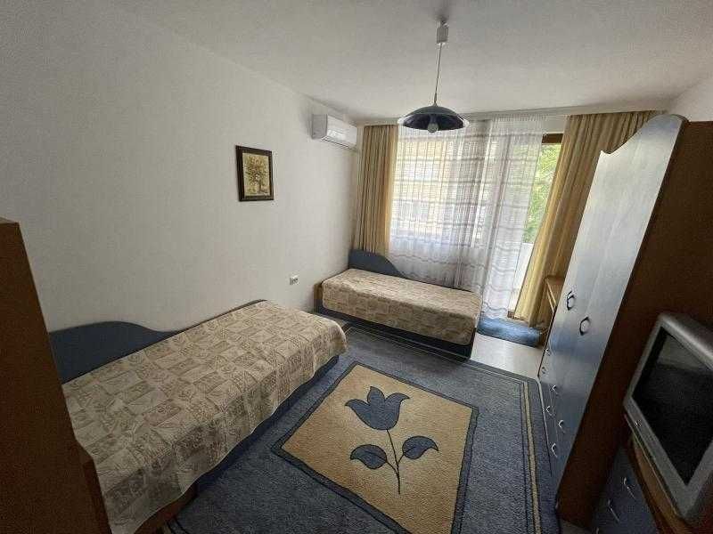 Дава се под наем Тристаен апартамент в Бургас, Център - 80 кв.м за 433.5 € - Снимка #6