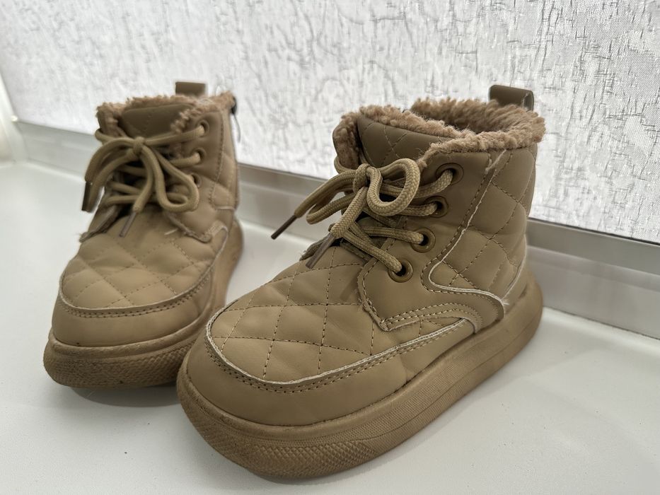 Детские ботинки