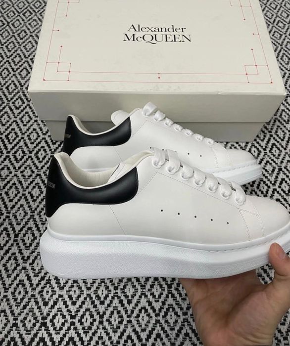 Alexander McQueen la DOAR 249 LEI