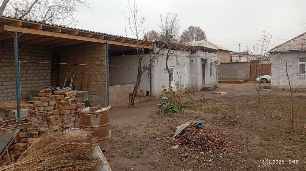 Ховли Уй сотилади