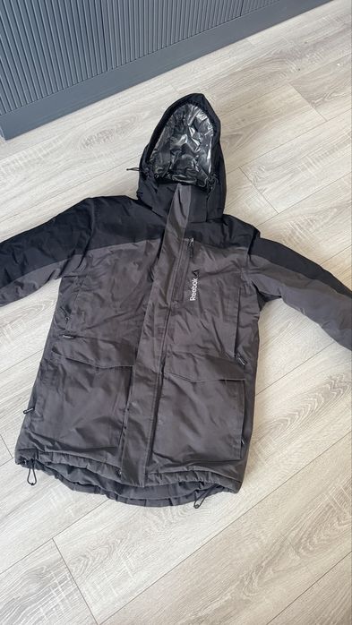 Отдам пуховики зимние на мальчика