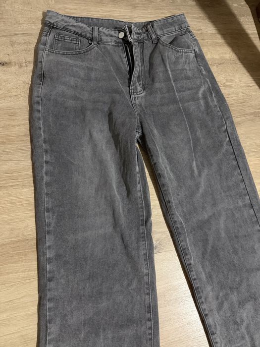 Дънки с прави крачоли