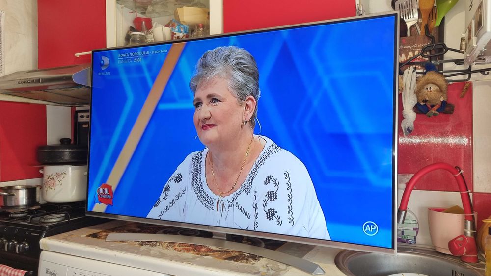 Smart LG 140 cm = 850 lei