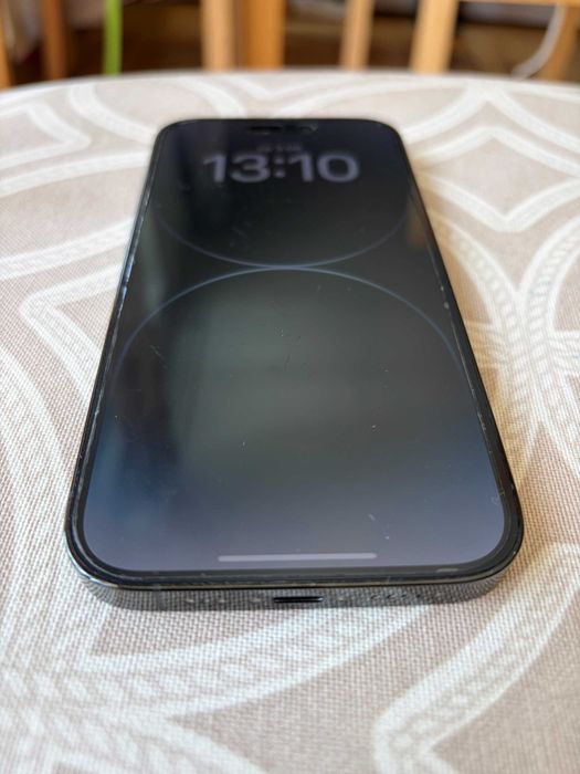 Продавам iPhone 14 Pro, Space Black