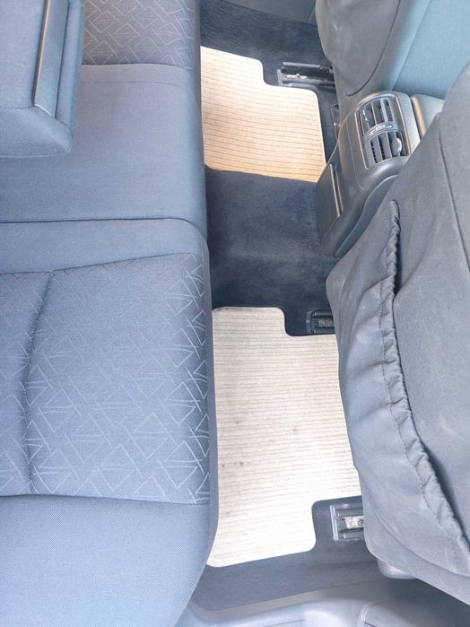 Продава се лек автомобил Mercedes C 24, бензин, 2002г.0