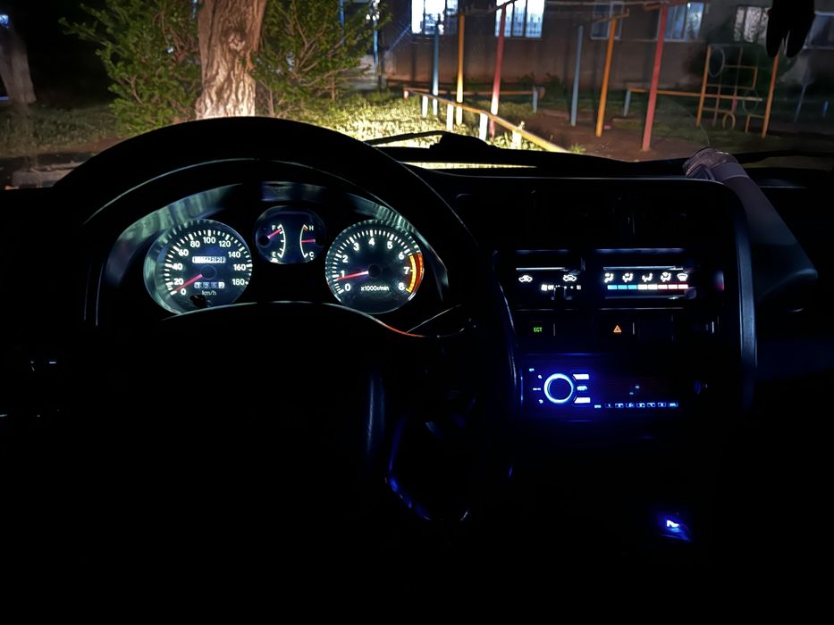 Продам toyota rav4