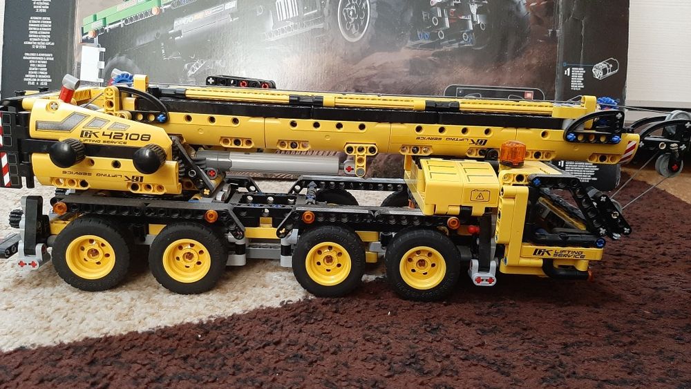 Лего 42129 и 42108