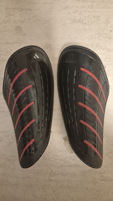 Футболни кори Адидас