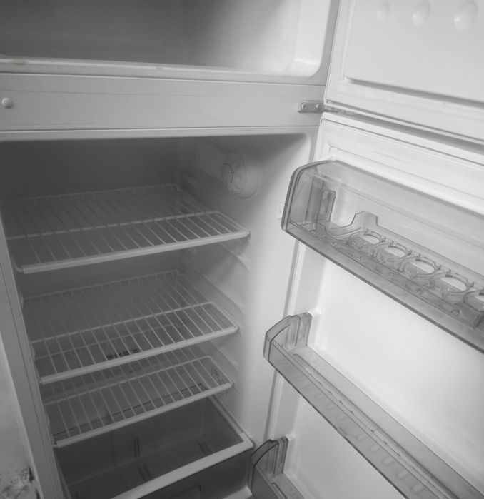 Frigider utilizat foarte puțin.