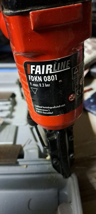 Професионален  пневматичен такер