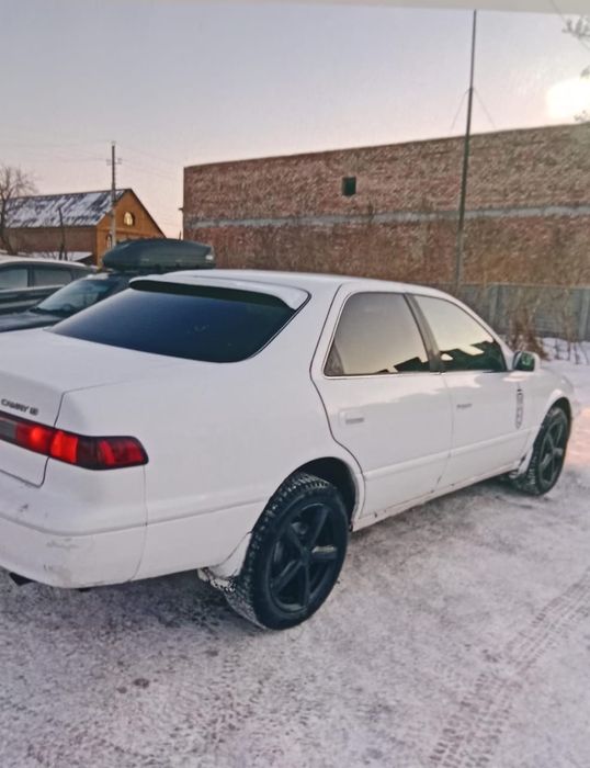 Тойота Камри продам