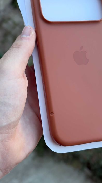 Оригинален Apple Силиконов калъф с MagSafe за iPhone 17 Pro Max – Terra Cotta