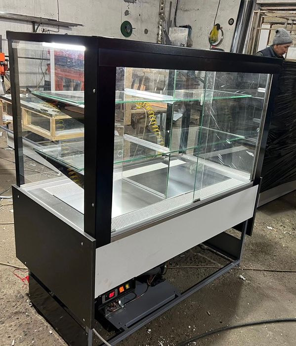 Витрина кондитерский