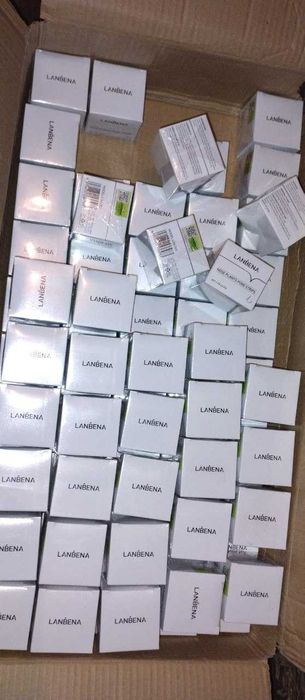 Lanbena маска от черных точек