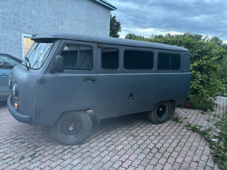 Продам уаз буханку 2206