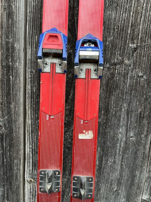 Schiuri fond vintage  Olympic
