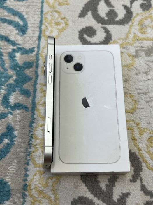Продам IPhone 13