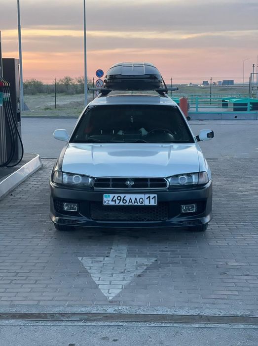 Передний бампер Субару Легаси б3