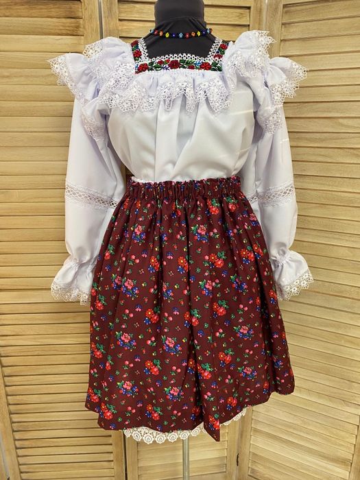 Costum popular din Maramures pentru femei