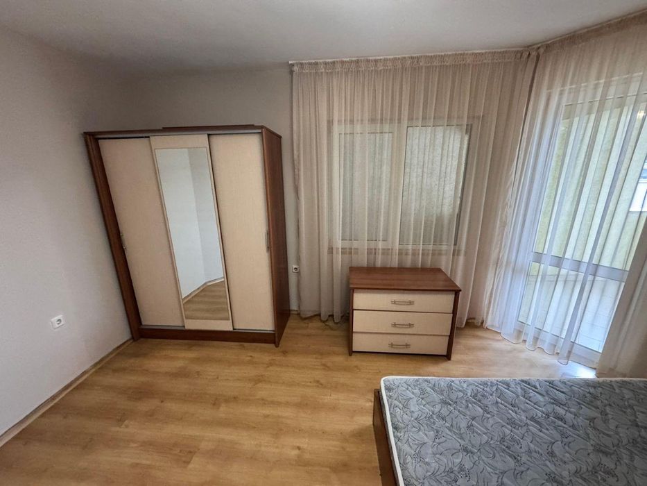 Дава се под наем Тристаен апартамент в Пловдив, Кършияка - 106 кв.м за 548.25 € - Снимка #4