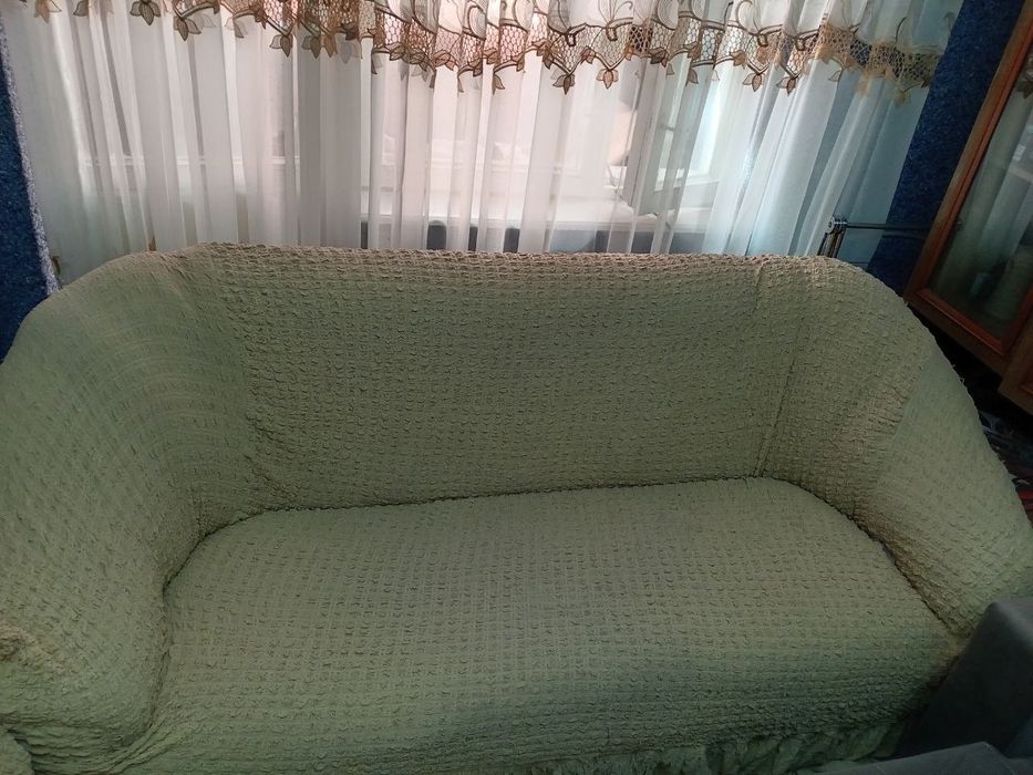 продается диван с креслами