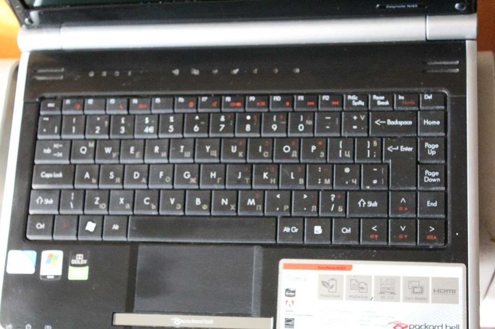 Лаптоп Packard Bell J65 за части