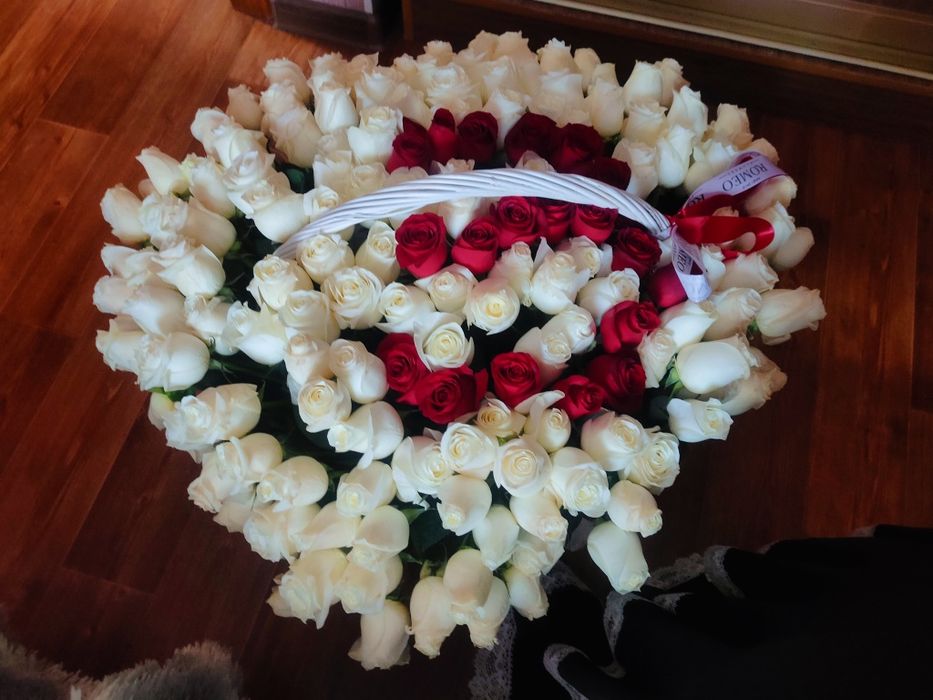 Цветы 101 роза Romeo